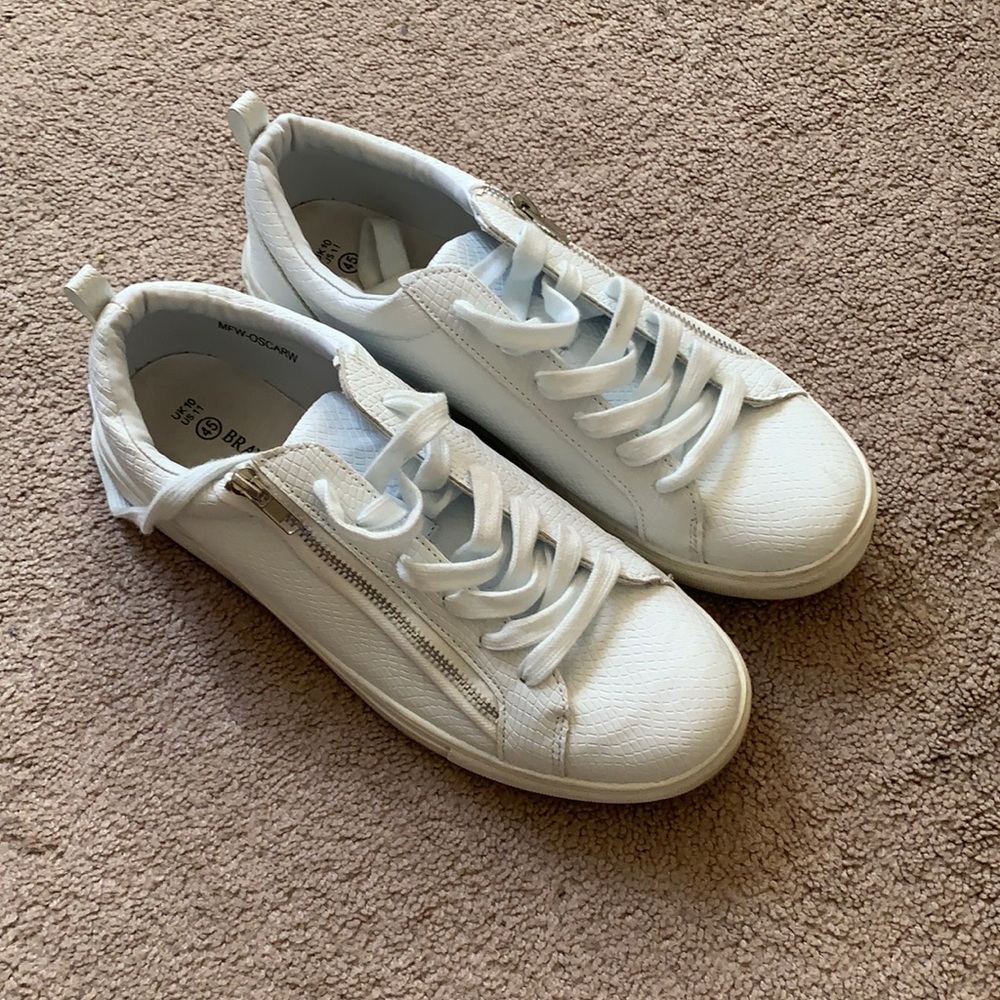 White casual shoes